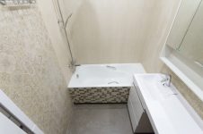 Ванная комната, стены и пол - керамогранит Vitra Newcon