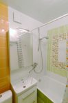 Мойдодыр с зеркалом / общий смеситель на ванну и раковину
