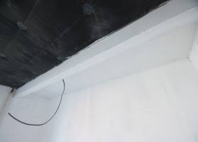 Шпаклевка потолка в спальне (гардероб)