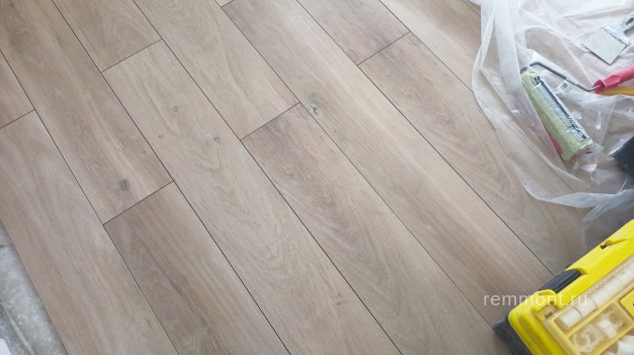 Керамогранит 20*90, рисунок дерево