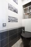 Современная настенная плитка в туалете с декорами Amsterdam