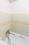 Плитка и покраска стен в ванной комнате