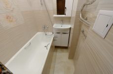 Ванна 150 см, небольшой мойдодыр - ремонт в ванной комнате готов!