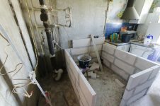 Строим перегородки из блоков для ванной и туалета
