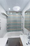 Ванная комната с разворотом ванны