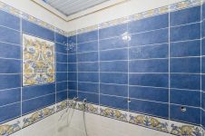 Плитка в ванной (Керама Марацци 15x40 Площадь Испании)