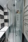 Перепланировка в ванной 135x150 / душевая кабина, тумба с раковиной, стиральная машина, перенос полотенцесушителя