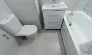 Объединяем ванную 135x150 и туалет, плитка под бетон Laparet Depo